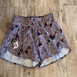 NWOT Lululemon X Peloton Tracker Shorts - size 4